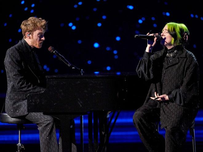 Billie Eilish gọi màn trình diễn của mình tại Oscar là rác rưởi-1