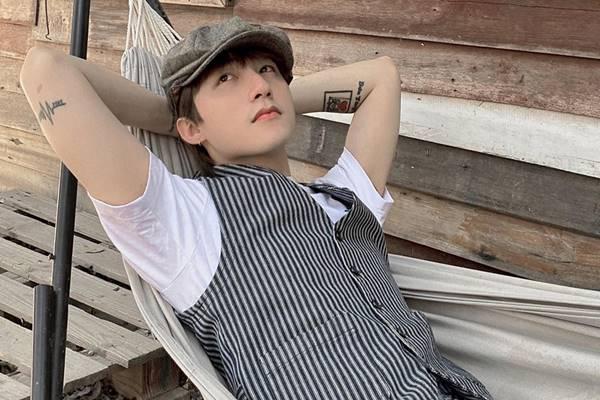 Xuất hiện clip Sơn Tùng M-TP hát cổ động phòng chống Covid-19 giữa đại dịch?-1