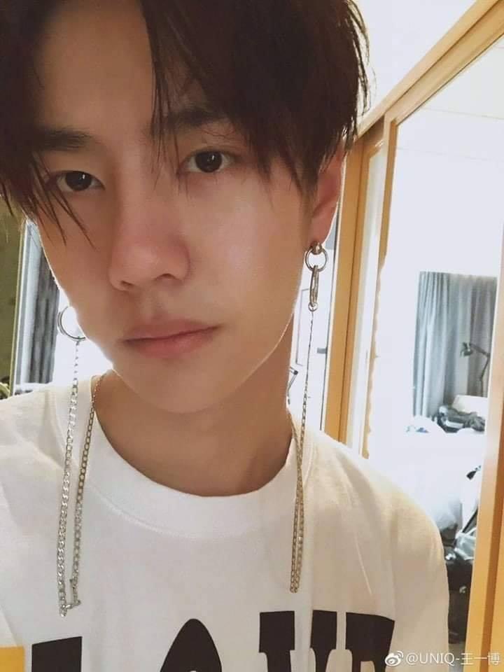 Mặt mộc của dàn mỹ nam hot nhất Cbiz: Tiêu Chiến - Vương Nhất Bác phải e dè đàn anh U50-6