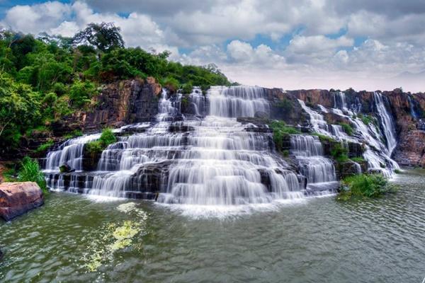 Những cảnh đẹp tại Thuỵ Sĩ xuất hiện trong Hạ cánh nơi anh-6