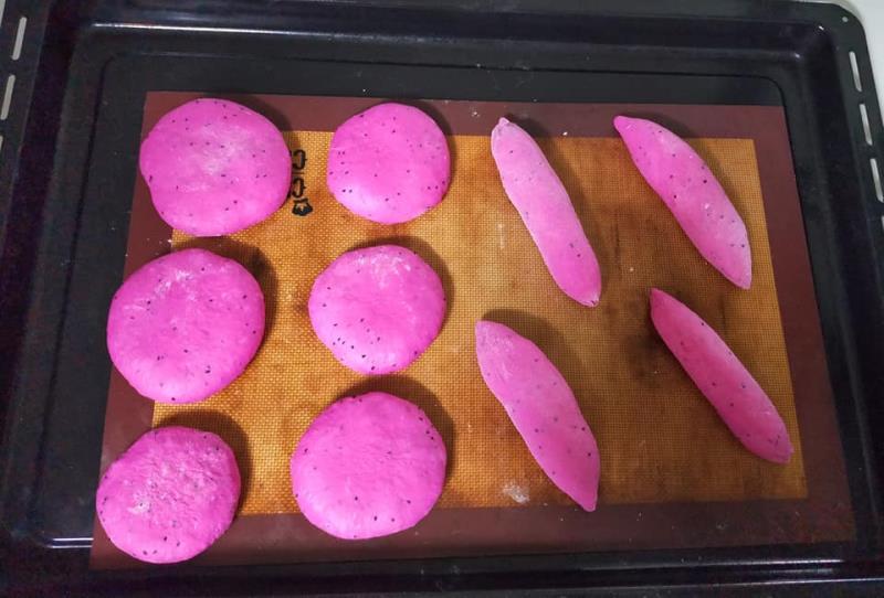 Tự làm bánh mì thanh long ở nhà, tại sao không?-3