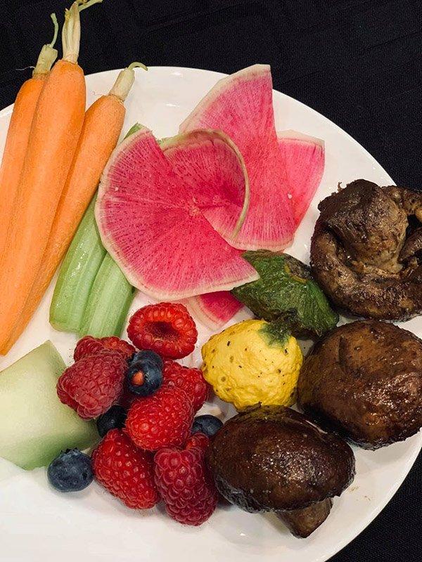 Sau bao năm vắng bóng màn ảnh, Út Ráng và Út Nhỏ vẫn trẻ đẹp bất chấp thời gian-9