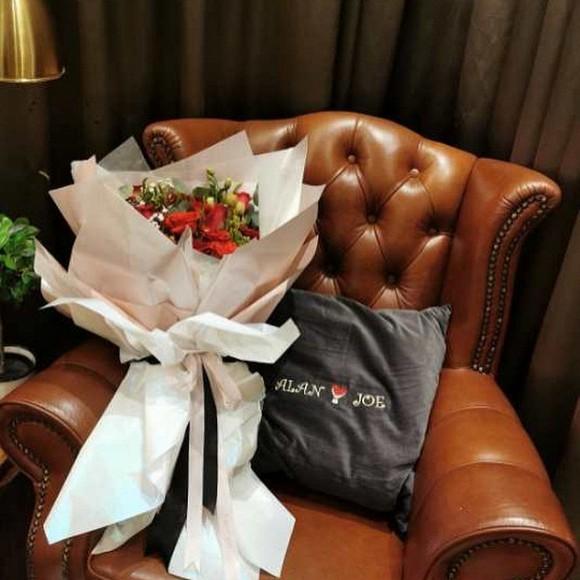 Trần Kiều Ân tuổi 41 đắm say trong tình yêu sau bao năm F.A, được tình trẻ cung phụng như công chúa thế này-3