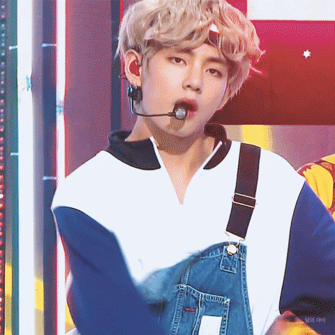 Những khoảnh khắc chứng minh vì sao V (BTS) được loạt idol Kpop đặt biệt danh thiên tài sân khấu-3