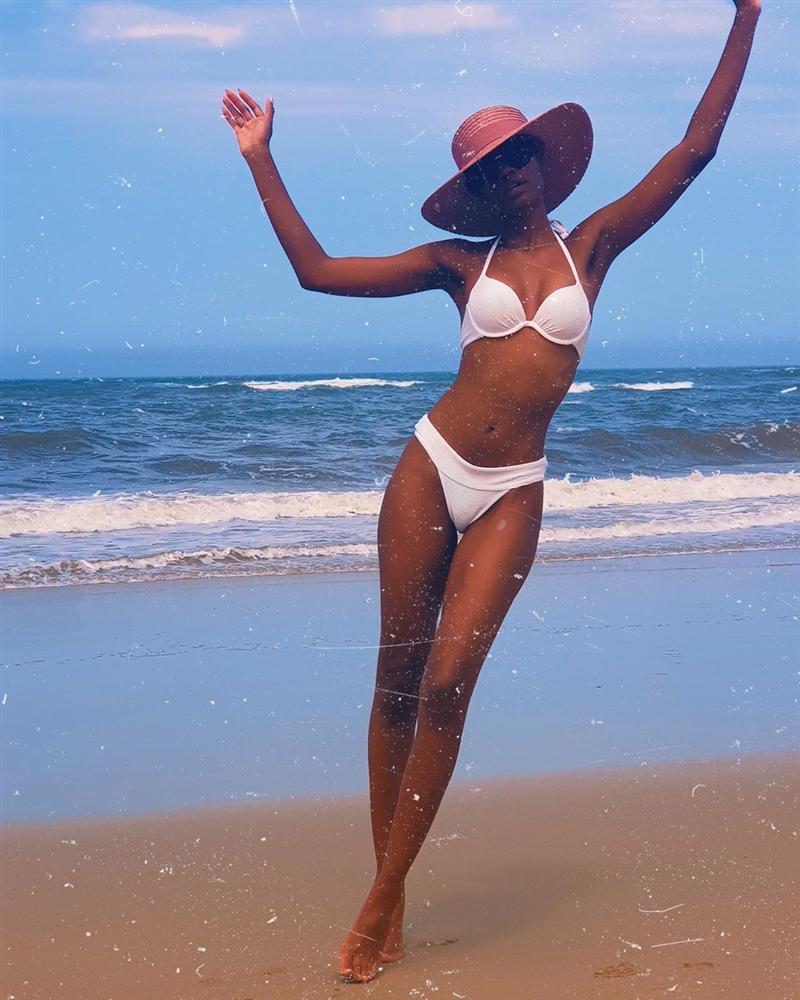 Bị chê dáng xấu, Hoa hậu Hoàn vũ da màu khoe ảnh bikini gợi cảm ngỡ ngàng-1