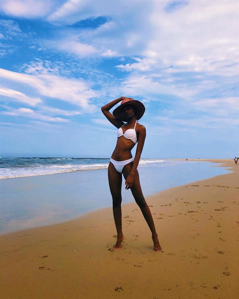 Bị chê dáng xấu, Hoa hậu Hoàn vũ da màu khoe ảnh bikini gợi cảm ngỡ ngàng-2