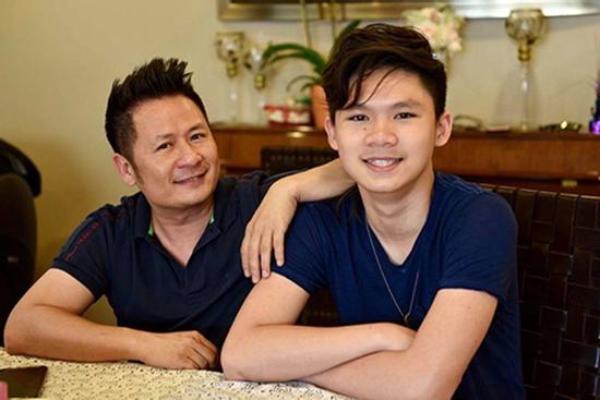 Cậu cả nhà Bằng Kiều trình diễn máu lửa tại Mỹ, dân mạng khen ngợi hết lời: 'Hổ phụ sinh hổ tử'