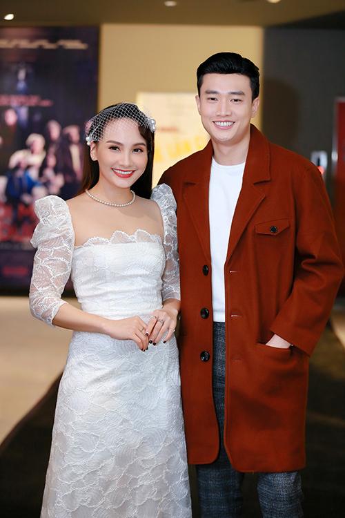 Thanh Hằng lên đồ, tạo dáng đẳng cấp như ảnh tạp chí - Thiều Bảo Trâm khoe đường cong hút mắt-7