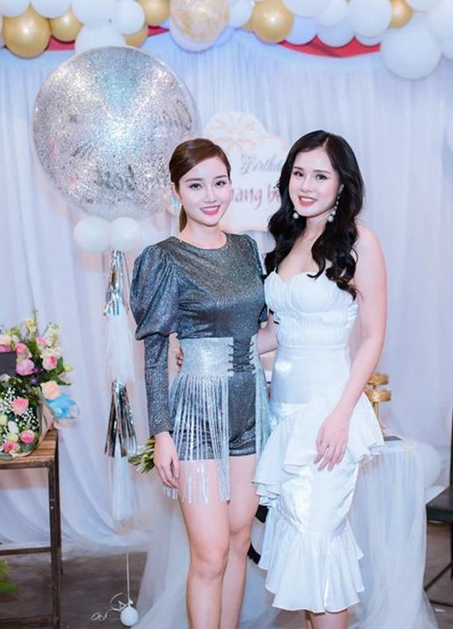 Thủ môn Văn Biểu khoe người yêu xinh miễn bàn, còn từng lọt vào chung kết Miss World Vietnam 2019-4