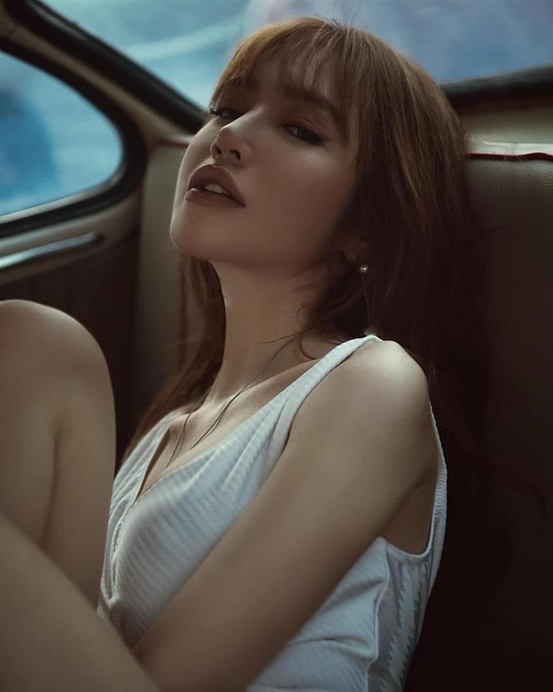 Elly Trần nổi đóa khi bị gã đàn ông lạ mặt mời chào đi du lịch-2