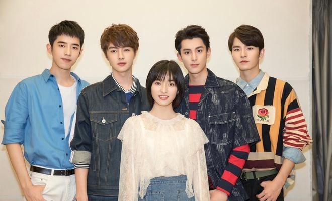 Phim Trung Quốc miêu tả méo mó cuộc sống giới nhà giàu như thế nào?-1