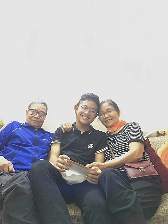 Bố Công Lý trao tài sản quý giá nhất cho con trai Thảo Vân-5