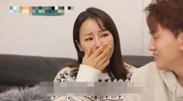 Hoa hậu World Cup: Bất chấp tất cả để lấy chồng kém 17 tuổi, giờ không thể sinh con-4