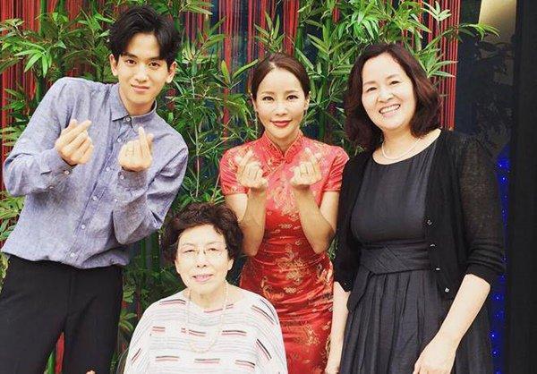 Hoa hậu World Cup: Bất chấp tất cả để lấy chồng kém 17 tuổi, giờ không thể sinh con-6