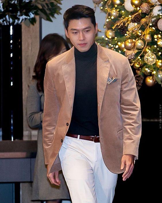 Hễ mặc vest là nam thần Hyun Bin lại đốn triệu con tim-2