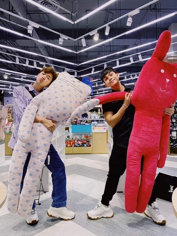 Chăm diện đồ đôi, fans ra sức đẩy thuyền cặp Ngô Kiến Huy - Jun Phạm-1