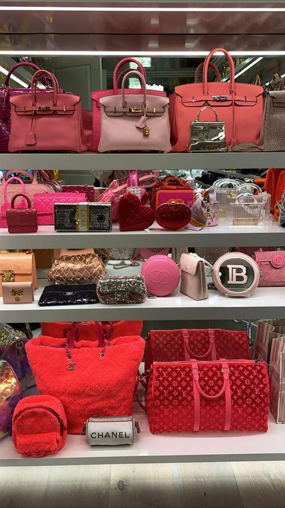 Kylie Jenner khoe 400 chiếc túi xách hàng hiệu-1