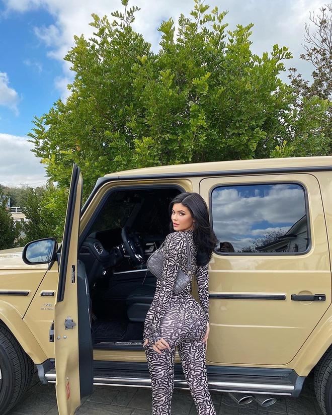 Kylie Jenner khoe 400 chiếc túi xách hàng hiệu-4