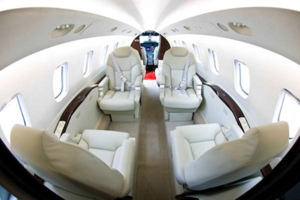 Nội thất sang trọng, đẳng cấp bên trong chiếc máy bay có giá trị hơn trăm tỷ.