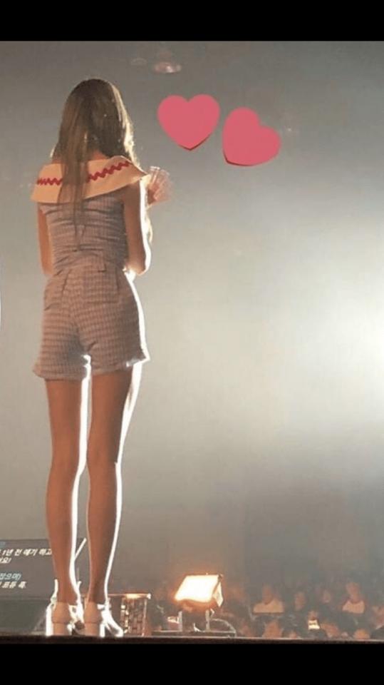 Chiêm ngưỡng đôi chân dài cực phẩm của sao nữ 16 tuổi đình đám xứ Hàn-9