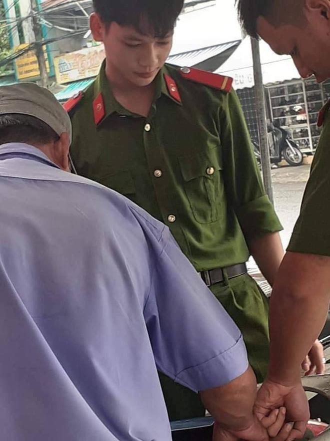 Sự thật đằng sau bức ảnh chàng công an đẹp như hot boy Hàn Quốc khiến các cô gái ráo riết truy tìm-1