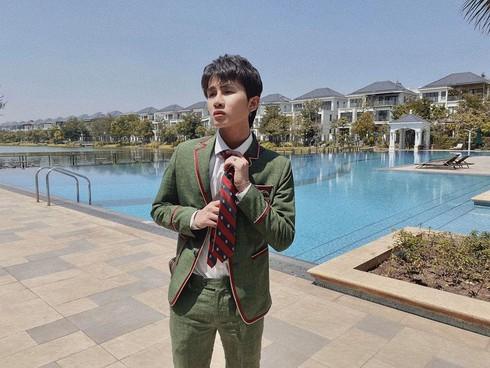 Jack tung loạt hình mới đầy thư sinh, lượt like ảnh gấp đôi cả teaser của K-ICM-1