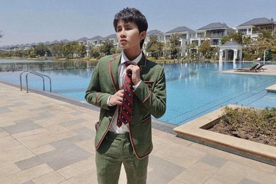 Jack tung loạt hình mới đầy thư sinh, lượt like ảnh gấp đôi cả teaser của K-ICM