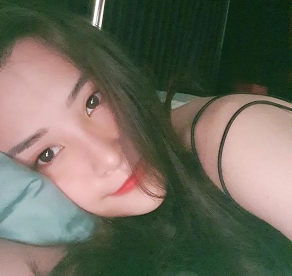 Đông Nhi hài hước: "Cảm ơn đời mỗi sớm mai thức dậy. Ta có thêm ngày nữa để thức dậy".