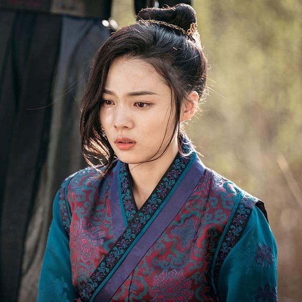 Kim Hwa Goon ( do Yoon So Hee thủ vai ) trong 