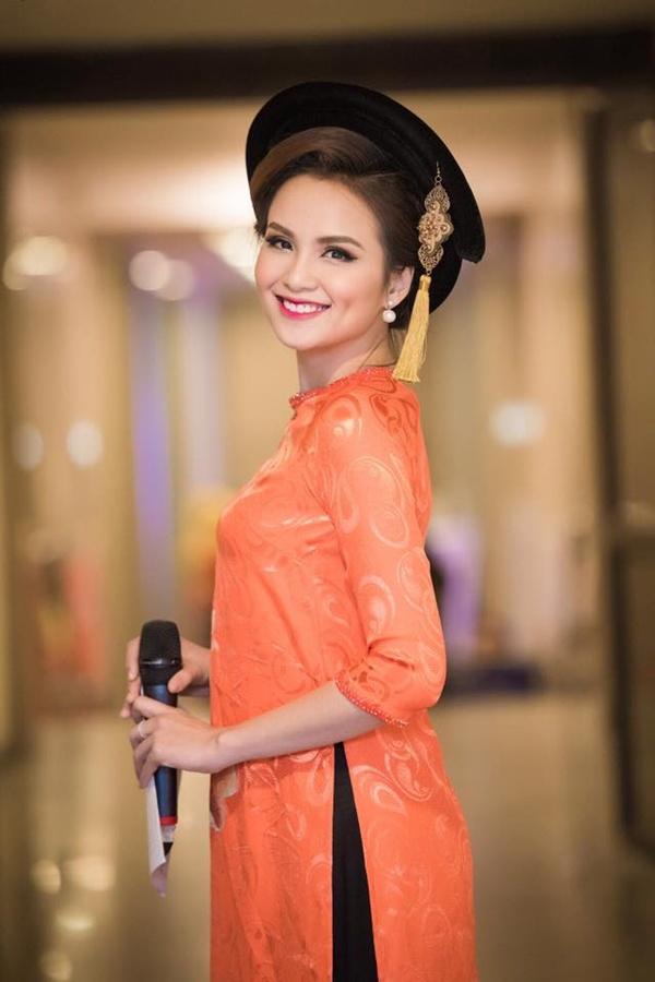 Hoa hậu Diễm Hương lộ sống mũi cao vống như chẳng liên quan gì đến gương mặt-3