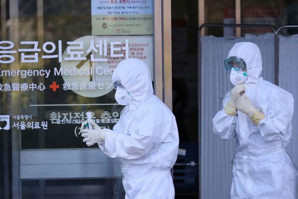 Nóng: Đã có 82 người nhiễm virus corona tại Hàn Quốc, 23 trường hợp do bệnh nhân siêu lây nhiễm gây ra-1