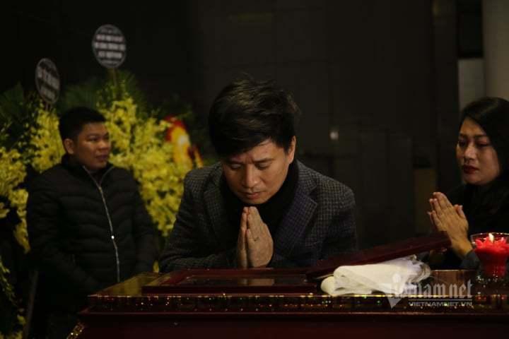 Nước mắt không ngừng rơi trong tang lễ NSƯT Vũ Mạnh Dũng-10