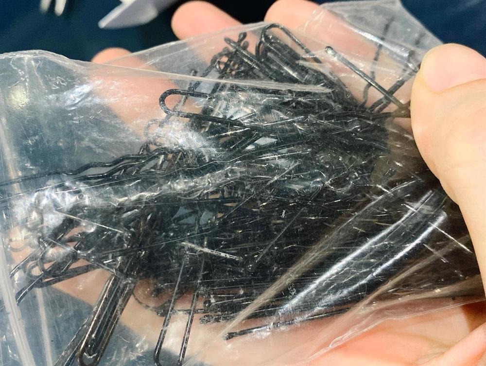 Hari Won khoe tiết kiệm từ mút trang điểm đến vét cạn cả kem chống nắng mà fan lại lăm le soi chính tả-3