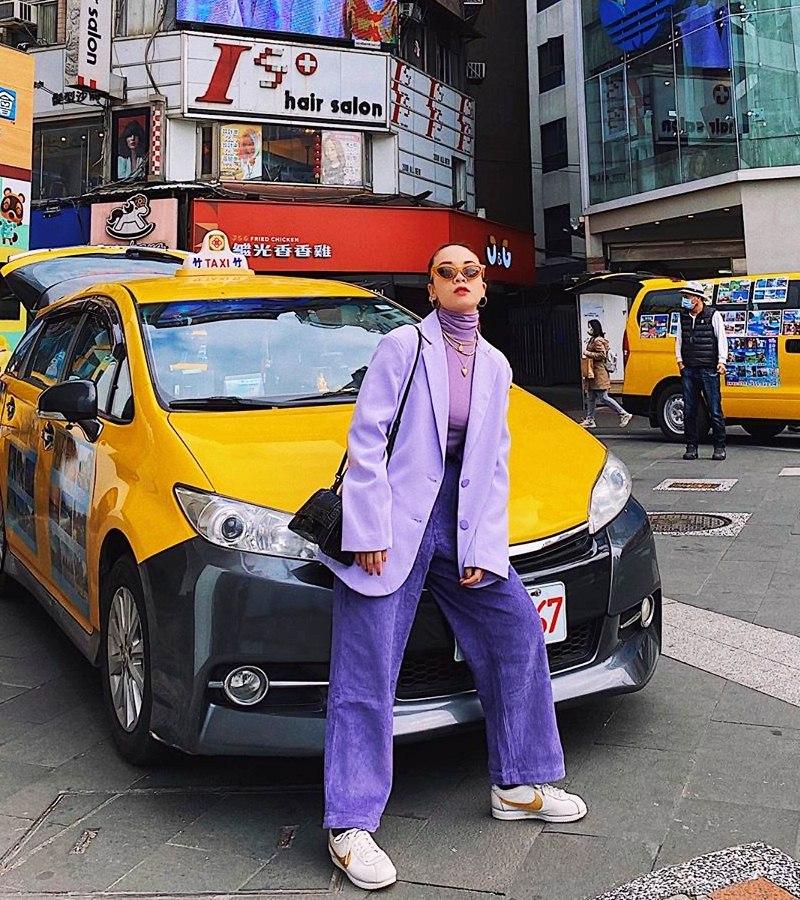 Yến Trang phối layer tím đẹp xuất sắc - Chi Pu diện đồ hiệu ton-sur-ton với thú cưng-1