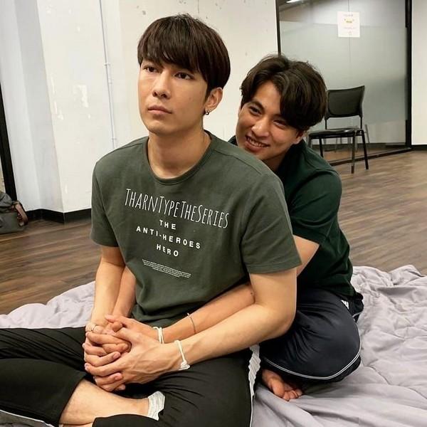 Cặp đôi vàng trong làng phim đam mỹ Thái Lan vướng nghi án phim giả tình thật-3