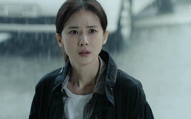 Về quê bạn thân chơi, sốc khi thấy chồng mình đang làm đám cưới với chị họ của bạn-2