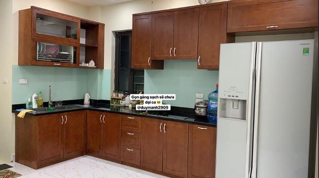 Hội gái xinh nhà giàu lấy chồng cầu thủ: Chẳng ai sống chung với mẹ chồng, làm dâu là điều không có trong từ điển-1