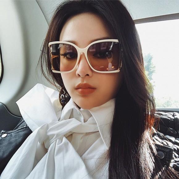 Khoe ảnh cưới bố mẹ, Huyền Baby gây bất ngờ trước ngoại hình đẹp cả đôi của 2 phụ huynh-1