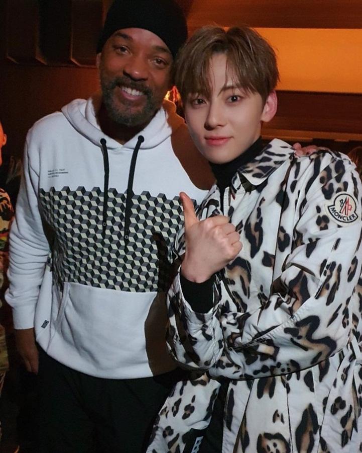 Nu'est Minhyun chia sẻ hình ảnh thân thiết bên Will Smith tại Milan Fashion Week.