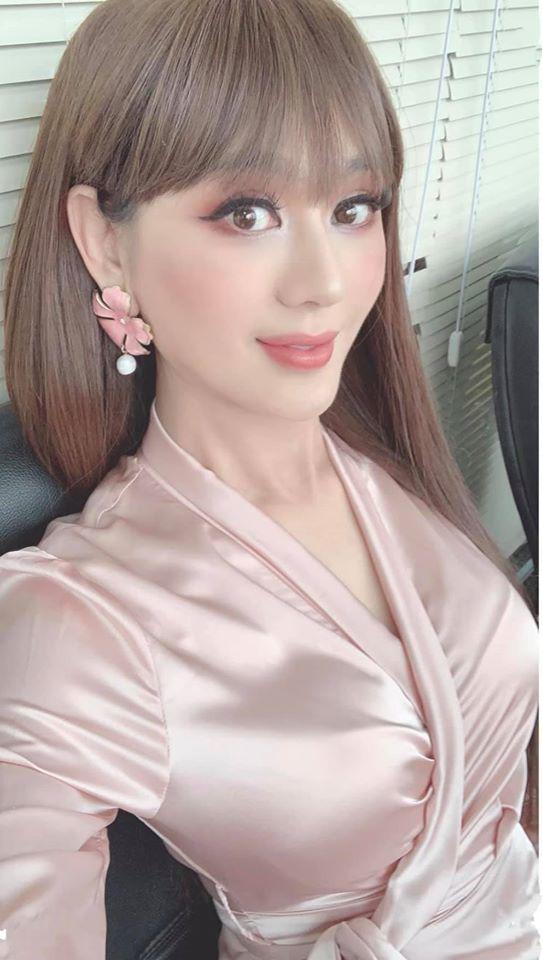 May mắn như Lâm Khánh Chi: Mặt mộc có thể kém sắc chứ ăn son, ăn phấn khó ai bằng-12