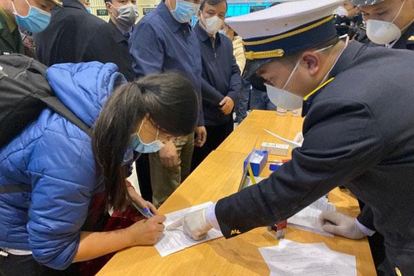 Bộ Y tế: Nhiều người về từ Trung Quốc chưa được giám sát, cách ly y tế-1