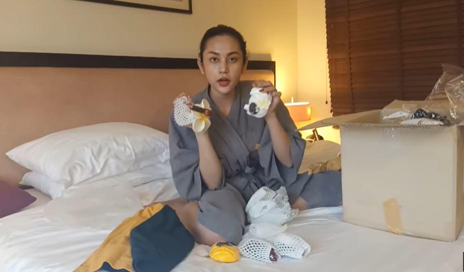 Chẳng phải hàng hiệu đắt đỏ, thánh lô tô Lương Trung Kiên vẫn chiếm sóng với clip đập hộp rẻ như cho-11