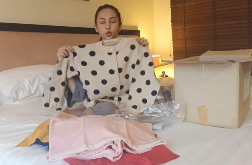 Chẳng phải hàng hiệu đắt đỏ, thánh lô tô Lương Trung Kiên vẫn chiếm sóng với clip đập hộp rẻ như cho-5