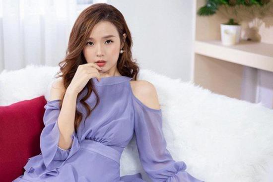 Mới đầu năm Midu lại tâm sự về chuyện tình cảm, lạ lùng nhất là phản ứng của fans