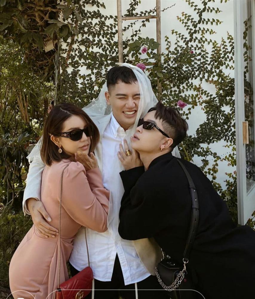 Khách mời quậy banh nóc trong hậu trường đám cưới Tóc Tiên - Hoàng Touliver-5