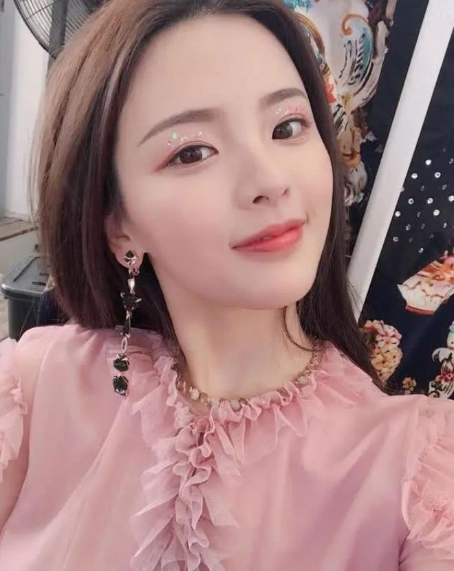 Mỹ nhân Trung Quốc nhiều lần bị chê ứng xử bất lịch sự-7