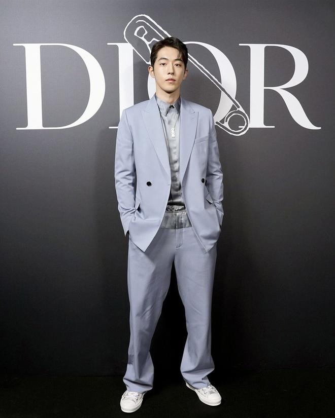 G-Dragon và dàn mỹ nam châu Á thích mặc đồ màu xanh khi dự sự kiện-8
