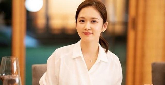 Jang Nara đã làm gì để trông trẻ hơn hẳn dàn diễn viên cùng tuổi 38?-3