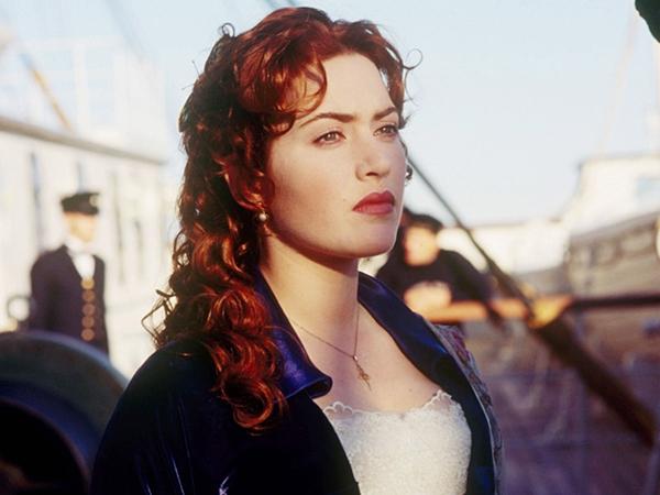 Kate Winslet lần đầu hợp tác cùng Leonardo trong một bộ phim có những phân cảnh nóng.