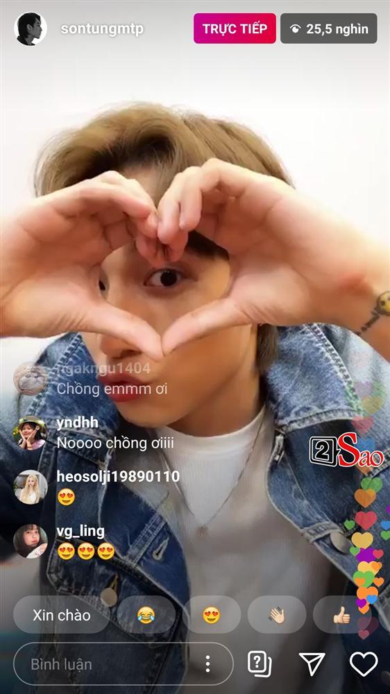Sơn Tùng bấm nhầm hiệu ứng trang điểm khi livestream, dân mạng muốn cứu anh ấy mà không được-8